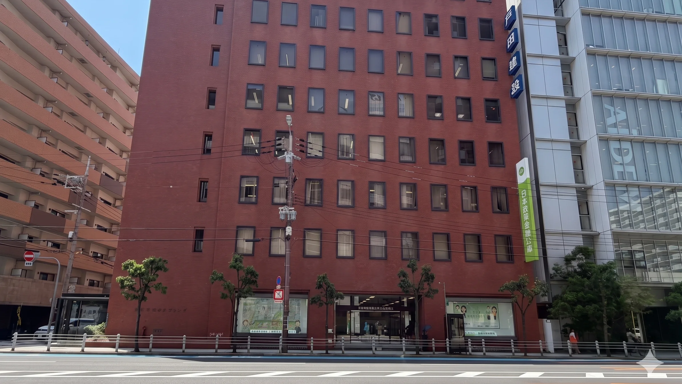 PlusA税理士法人 大阪オフィスが入居する新信濃橋ビルの外観